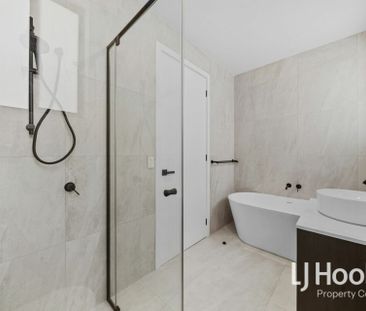 Brand New - Premium Finishes - Multiple Living Zones - Your Next Ad... - Photo 6