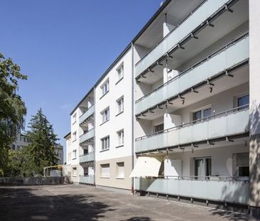 Top Lage ! 2022 Sanierte/Renovierte 1-Zimmer Wohnung mit Balkon in ... - Photo 2