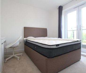 4 bedroom semi-detached house to rent - Photo 6