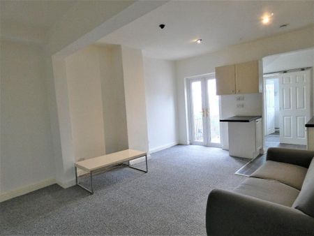 1 bedroom flat to rent - Photo 2