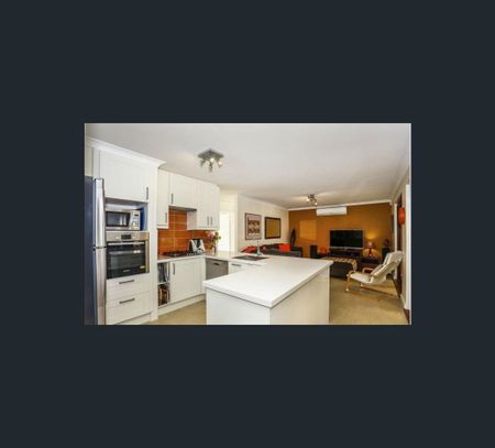 35 Ellendale Dr, Heathridge, WA 6027 - Photo 2