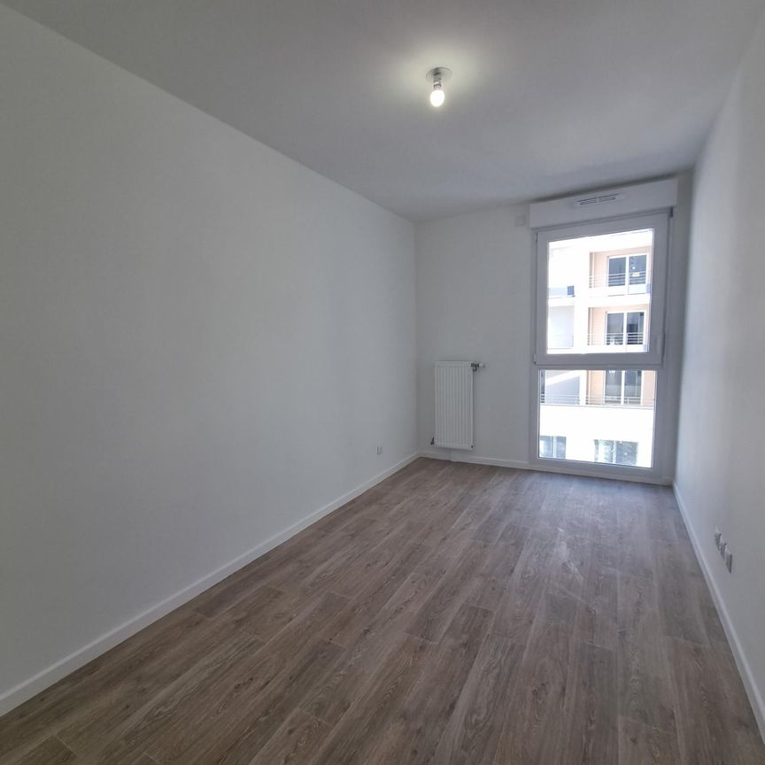 Location Appartement 3 pièces 59m² SAVIGNY LE TEMPLE 77176 - Photo 1