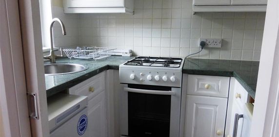 Studio to rent - Photo 2