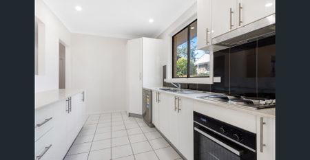 MODERN GENEROUS SIZED VILLA - Photo 2