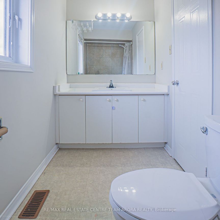 For Lease - 82 Mullis Crescent Unit# Main & 2nd, Brampton, Ontario - Photo 1