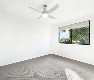 2 Street Frontage - Spacious Home - Photo 3