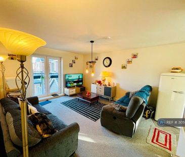 2 bedroom flat to rent - Photo 1