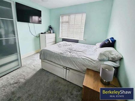 Deyes Lane, Liverpool, L31 - Photo 2