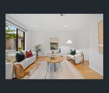 Comfortable & Convenient Living in Quiet Wooddale Grove - Photo 1