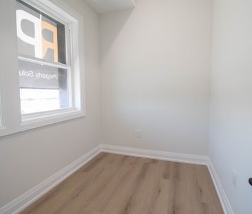 Newly Renovated 1 Bedroom + Den Apartment in Welland! - Photo 2