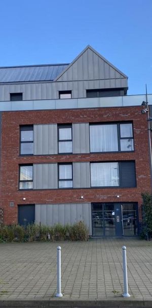 Seclin, rue de la Cartonnerie, T2 récent, balcon parking, 622€ et 50€ ch, dispo - Photo 1