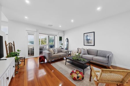 Versatility and Space in a Premium School Zoned Pocket - Photo 2