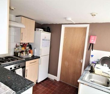 Bond Street, Englefield Green, TW20 - Photo 5