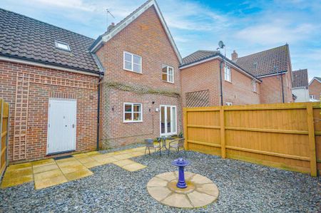 3 bedroom link detached house to rent - Photo 2