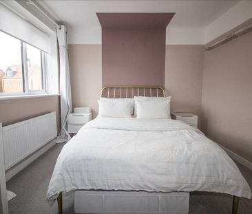 3 bedroom semi-detached house to rent - Photo 2