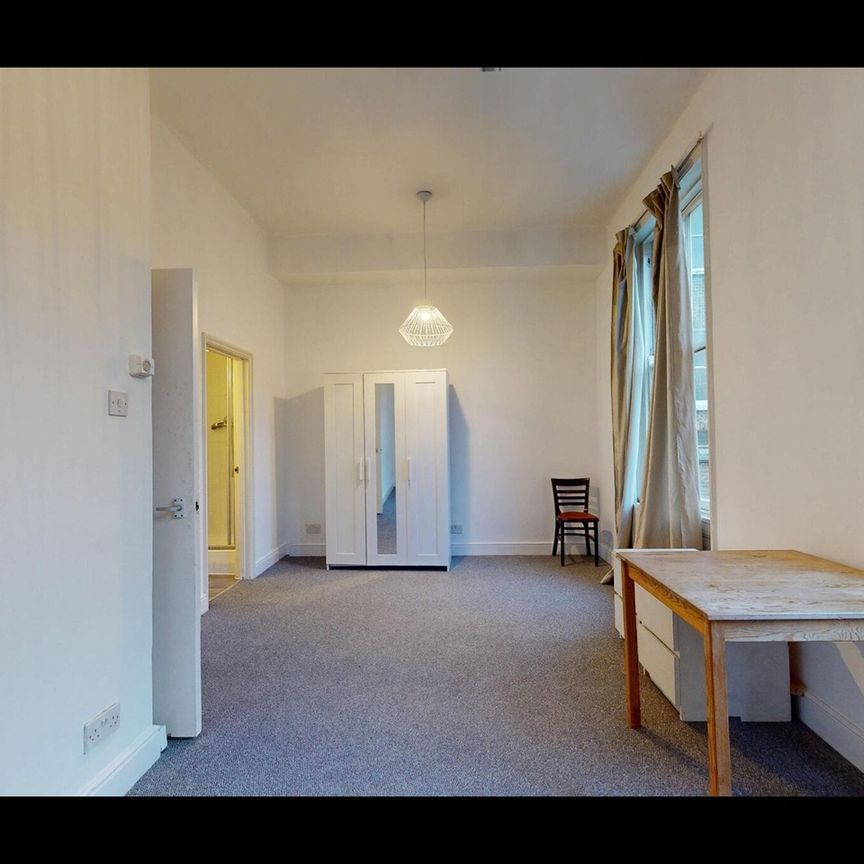 Studio Flat, Powis Square, W11 - Photo 1