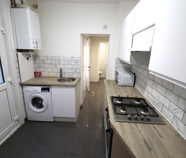 2 bedroom terraced house to rent - Photo 5
