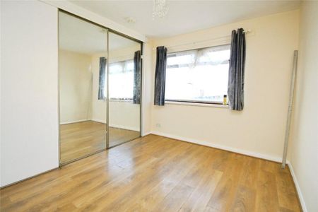 4 bedroom terraced house to rent - Photo 3