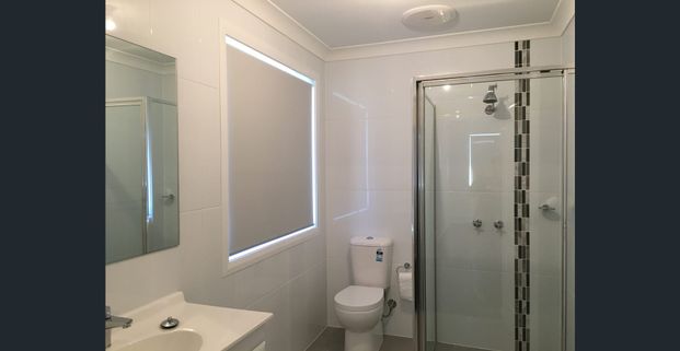 Modern & Spacious Family Home in Popular Elderslie - Photo 1