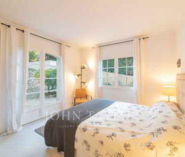 Maison à louer Mougins, Cote d'Azur, France6 500 EUR / Mois - Photo 4