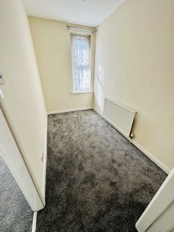 5 Bed Terraced House, Hungerton Street, NG7 - Photo 4