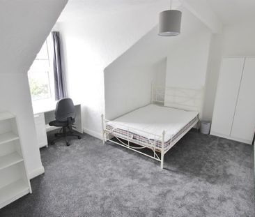 6 bedroom terraced house to rent - Photo 1