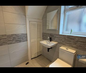 4 bedroom terraced house to rent - Photo 2