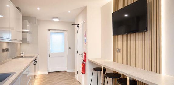 5 bedroom house to rent - Photo 2