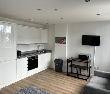 Studio to rent - Photo 3