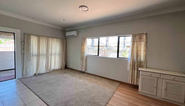 Generous 2 bedroom, Flat Bush - Photo 1