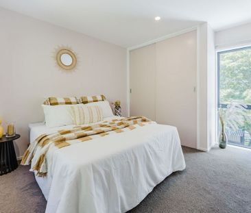 3 Bedroom townhouse, 2017 build, 2 car parking, - Photo 1
