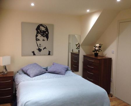 Studio to rent - Photo 2
