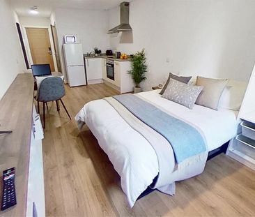 Studio to rent - Photo 1