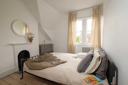 3 bedroom maisonette to rent - Photo 2