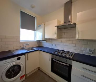 Salterford Road, London SW17 - Photo 3