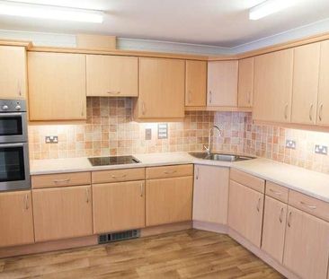 Pochin House, Pochin Drive, St. Austell, PL25 - Photo 4