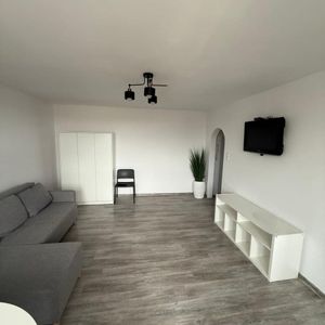 Na wynajem kawalerka os.Zwycięstwa 32 m² - Photo 2