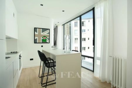 Appartement à louer à Paris 8Ème - Photo 3