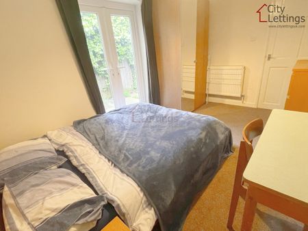 2 Bedroom Flat - Photo 4