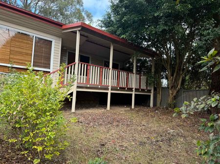 FAMILY HOME IN A PRIME LOCATION - Photo 3