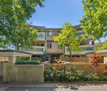 SUNLIT NORTH-FACING APARTMENT IN PRIME CHATSWOOD LOCATION - Photo 4