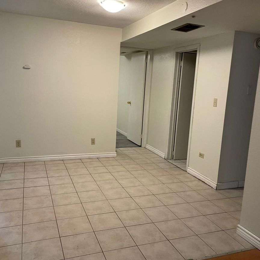 For Lease - 129 KORTRIGHT Drive Unit# Basement, Guelph, Ontario - Photo 1