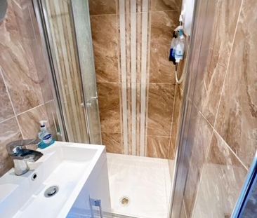 1 bedroom in a house share to rent - Photo 6