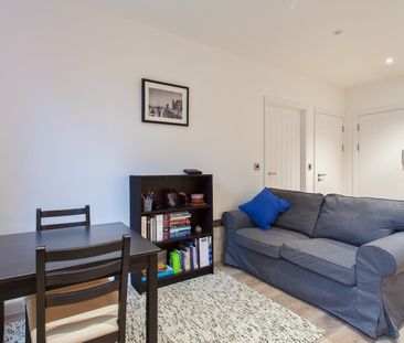 1 Bed Flat, Garrard House, RG1 - Photo 3