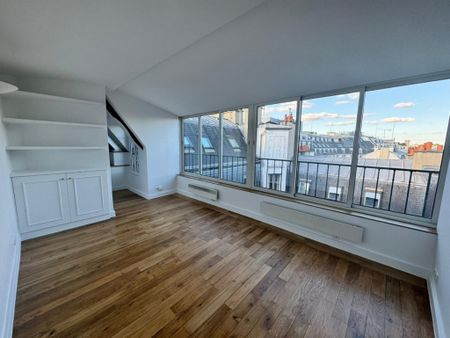 APPARTEMENT T2 A LOUER - PARIS 1ER ARRONDISSEMENT Saint-Germain l'Auxerrois 1 - 32.49 m - 1 394,62 € - Photo 2