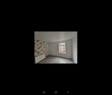 Room in a Shared House, Mortlake Road, S5 - Photo 4