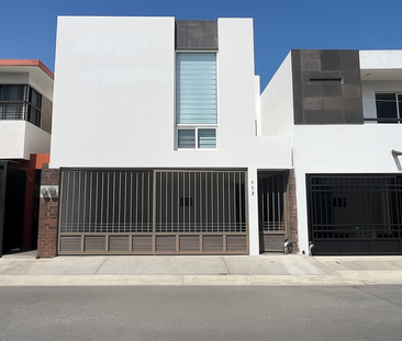 Casa en Renta en Residencial Las Provincias, Apodaca NL - Photo 1