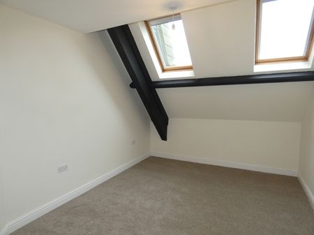 Dickson Road flat 8 - Photo 3