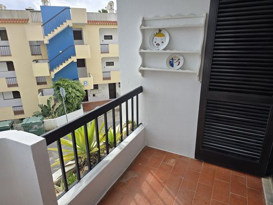Apartamento T2, com varanda, perto do mar, Albufeira, Algarve - Photo 1