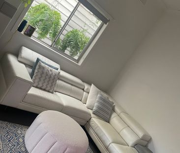 Port Melbourne - Photo 4